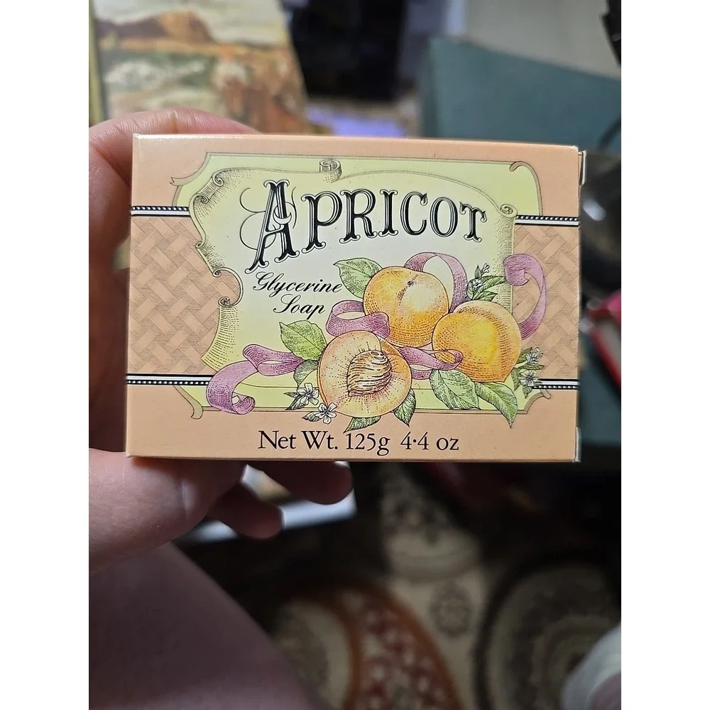 Victoria's Secret Apricot Fragrance Glycerine Bar Soap NIB 4.4 Oz West Germany